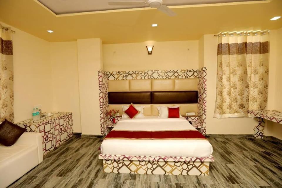 Rock Star Hotel Pushkar Buitenkant foto