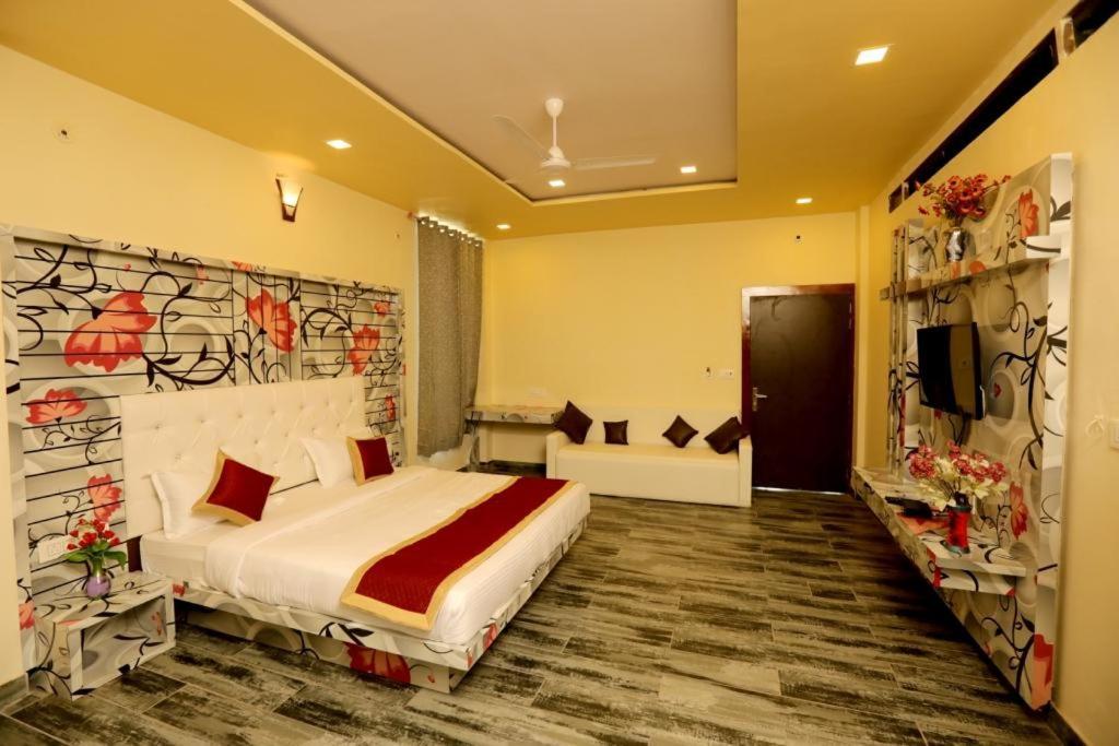 Rock Star Hotel Pushkar Buitenkant foto